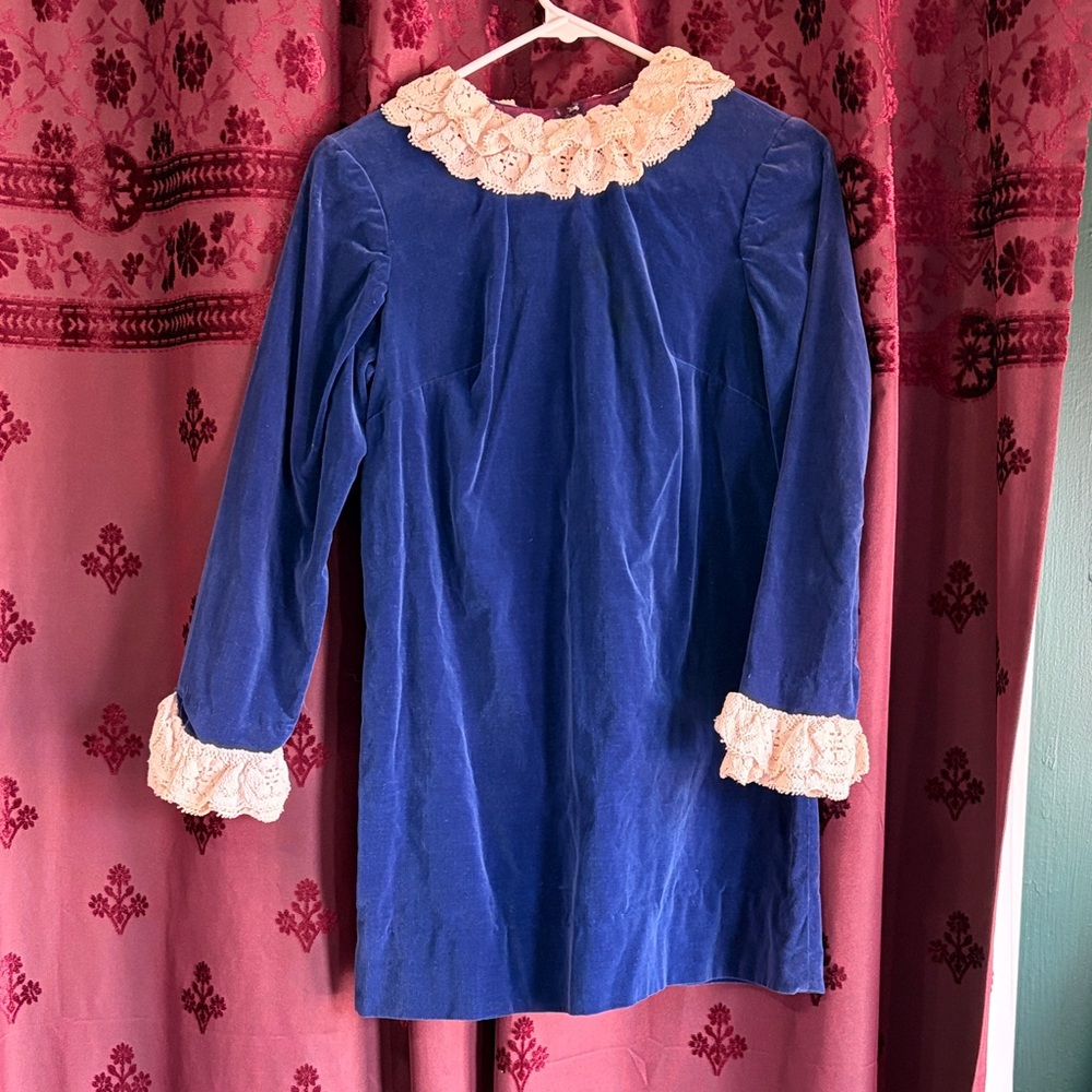 Vintage Blue Velvet Dress with Crochet Lace Collar & Long Sleeve Trim Girls 10